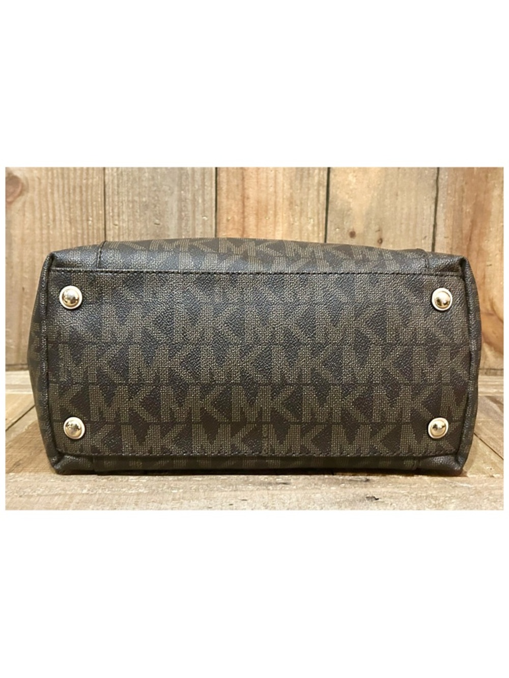 Michael Kors. 4 Piece: Jet Set Tote with Free Matching Wallet, Scarf & Dust Bag. - Picture 10 of 16
